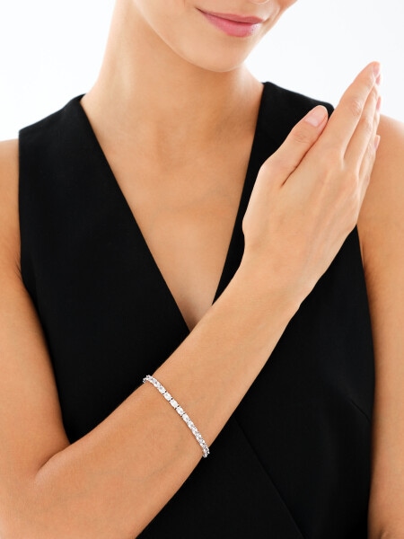 Stříbrný náramek se zirkony