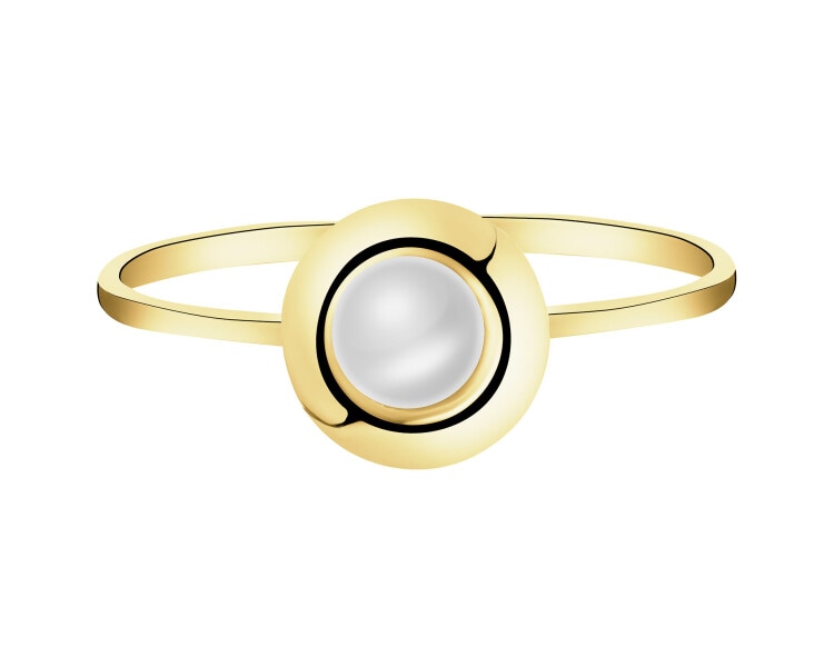 Złoty pierścionek z perłą