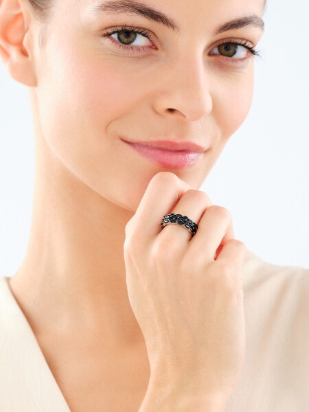 Stříbrný prsten se zirkony