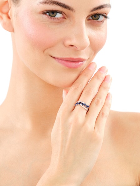 Stříbrný prsten se zirkony