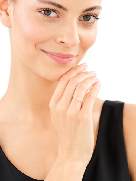 Zlatý prsten se zirkony