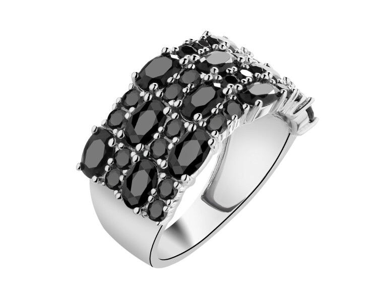 Stříbrný prsten se zirkony