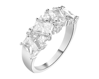 Stříbrný prsten se zirkony