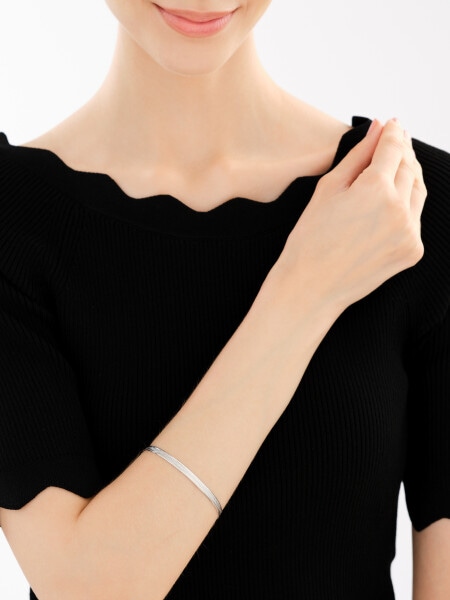 Stříbrný náramek