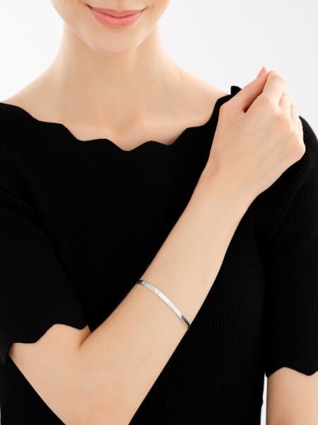 Stříbrný náramek