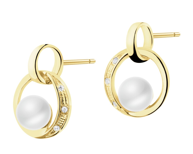 8 K Yellow Gold Earrings with Pearl