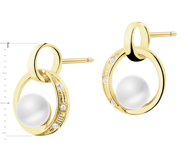 8 K Yellow Gold Earrings with Pearl