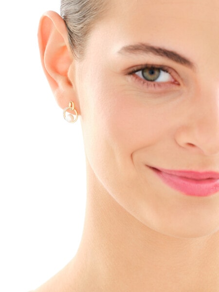 8 K Yellow Gold Earrings with Pearl