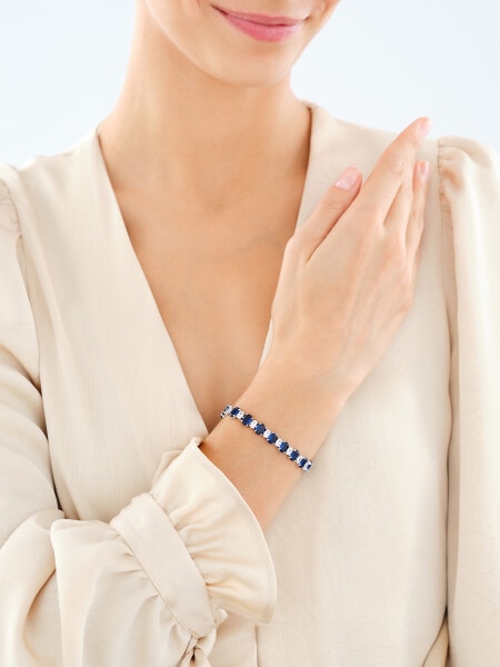 Stříbrný náramek se zirkony