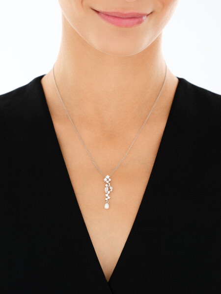 Stříbrný přívěsek s perlou a zirkony - listy