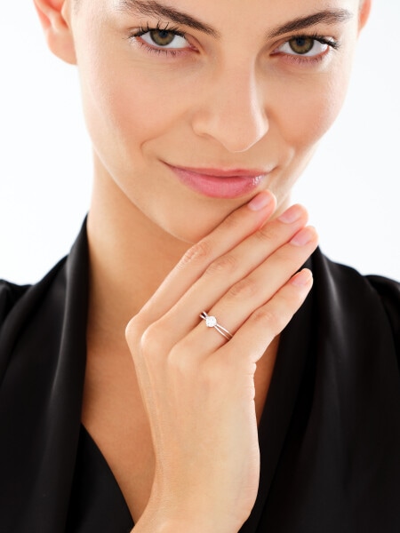 Pierścionek srebrny z cyrkonią