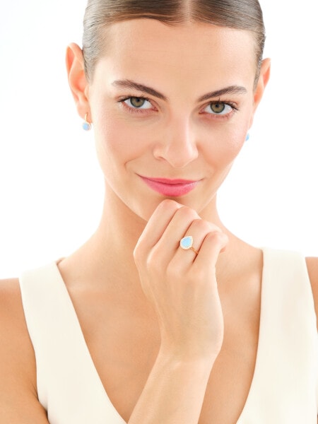 Złoty pierścionek z opalitem i cyrkoniami