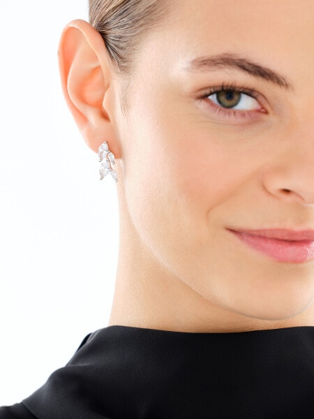 Rhodium Plated Silver Dangling Earring with Pearl