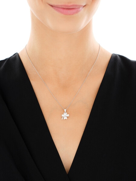 Stříbrný přívěsek se zirkony - čtyřlístek