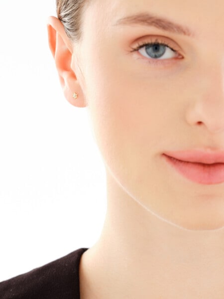 Kolczyki z żółtego złota z diamentami - kwiaty - 0,01 ct - próba 375