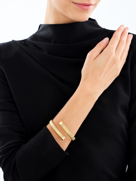 Náramek z ušlechtilé oceli