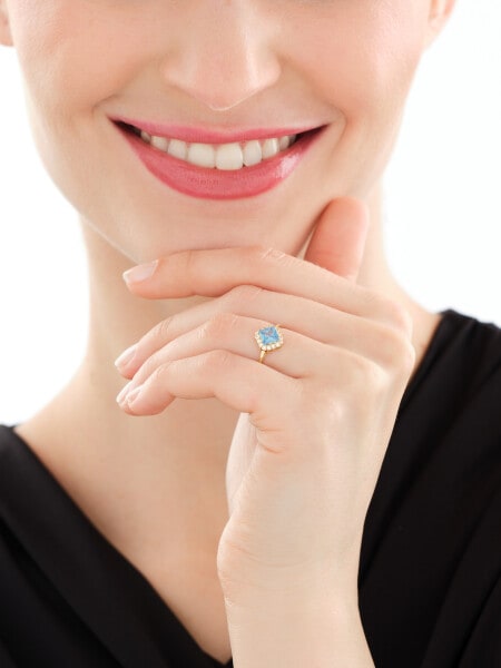 8 K Yellow Gold Ring with Cubic Zirconia