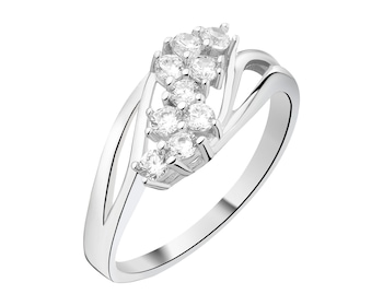 Stříbrný prsten se zirkony