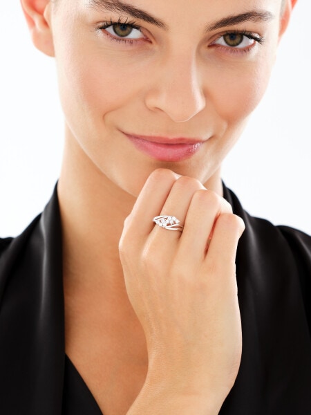 Pierścionek srebrny z cyrkoniami