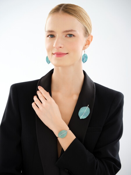 Broszka - zawieszka ze srebra i tytanu - liść