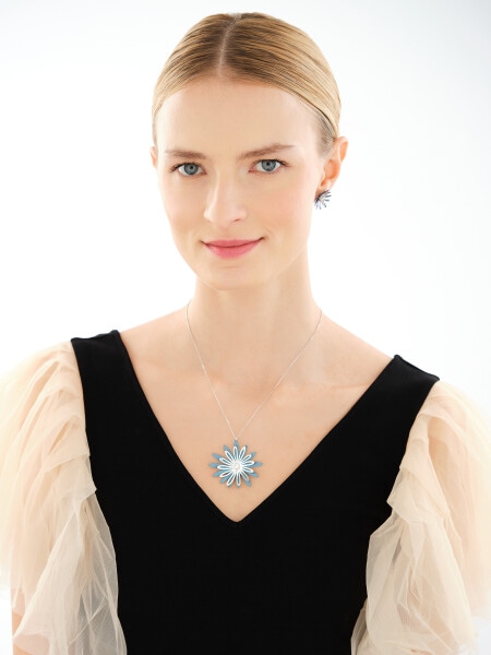 Naszyjnik ze srebra i tytanu z cyrkonią - kwiat