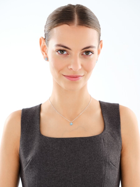 Kolczyki srebrne z cyrkoniami i turkusami syntetycznymi – kwiaty