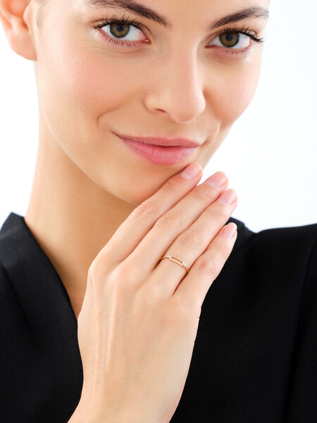 Pierścionek z żółtego złota z diamentami - 0,02 ct - próba 375