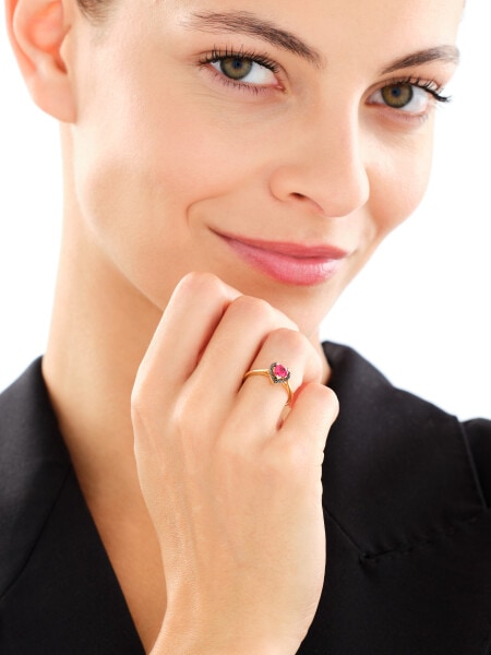 Pierścionek z żółtego złota z czarnymi diamentami i rubinem syntetycznym - serce - próba 375