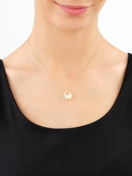 8 K Yellow Gold Pendant with Pearl
