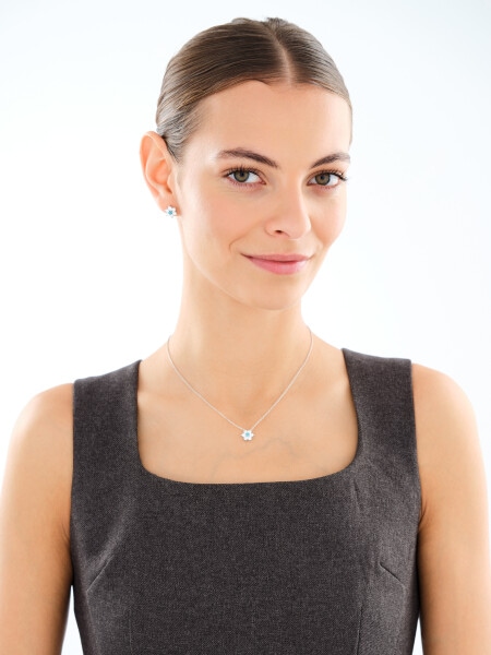 Naszyjnik srebrny z cyrkoniami i turkusem syntetycznym - kwiat