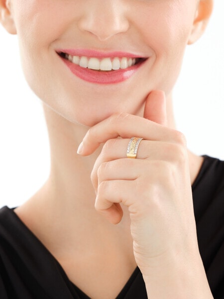 Złoty pierścionek z cyrkoniami