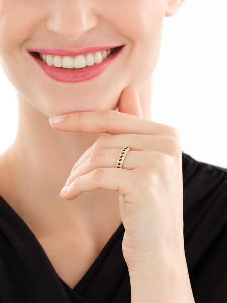 14 K Yellow Gold Band Ring with Synthetic Onyx