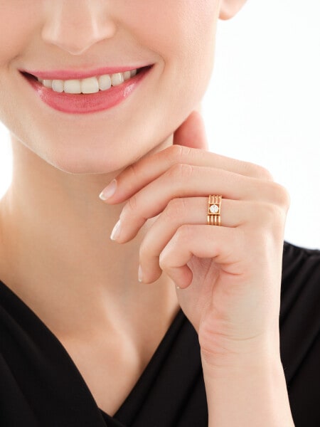 14 K Yellow Gold Band Ring with Cubic Zirconia