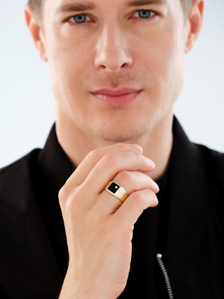 14 K Rhodium-Plated Yellow Gold Signet Ring - fineness 14 K