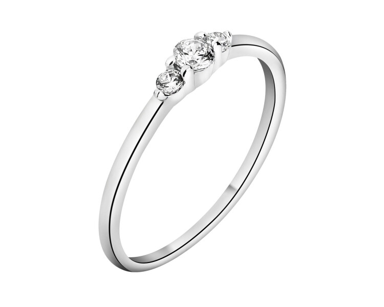 Stříbrný prsten se zirkony