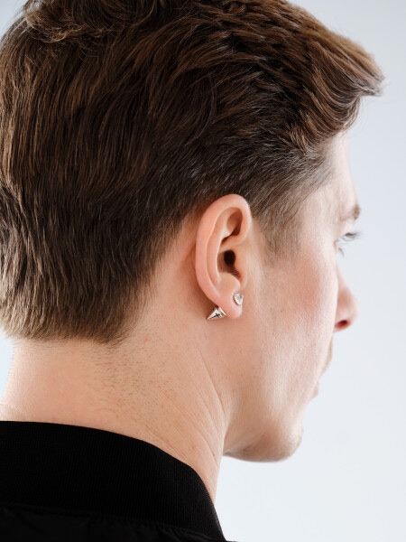 Stříbrná kusová náušnice se skleněným detailem