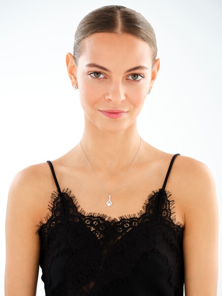 Stříbrný přívěsek se zirkony