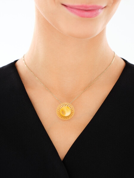 Pozlacený stříbrný přívěsek s jantarem - rozeta