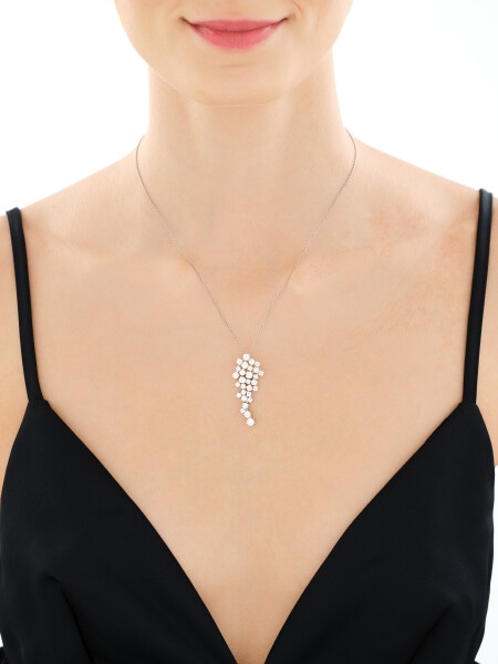 Stříbrný přívěsek se zirkony