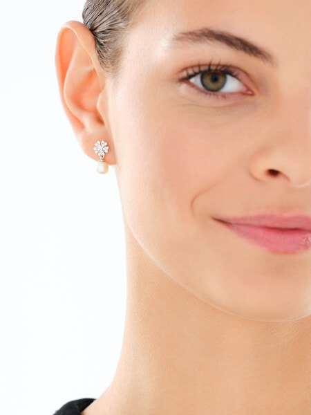 Stříbrné náušnice s perlami a zirkony – čtyřlístky