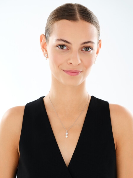 Stříbrný přívěsek s perlou a zirkony - čtyřlístek