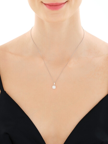 Stříbrný přívěsek se zirkony