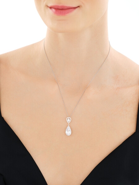 Stříbrný přívěsek se zirkony