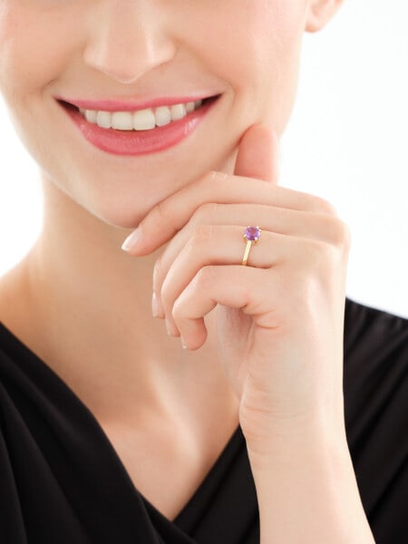 Złoty pierścionek z ametystem