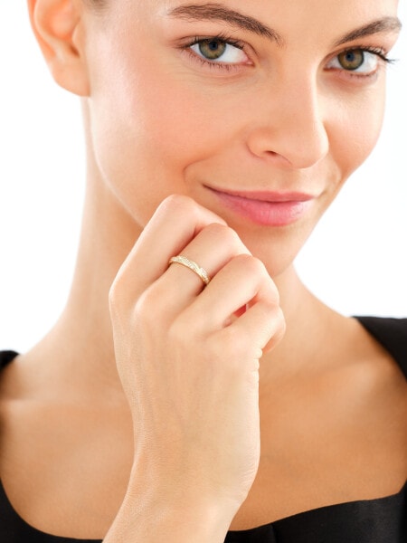 Złoty pierścionek z cyrkoniami