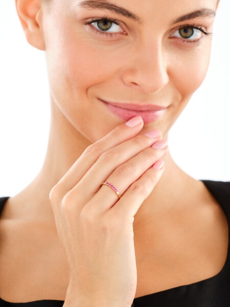 Złoty pierścionek z cyrkoniami