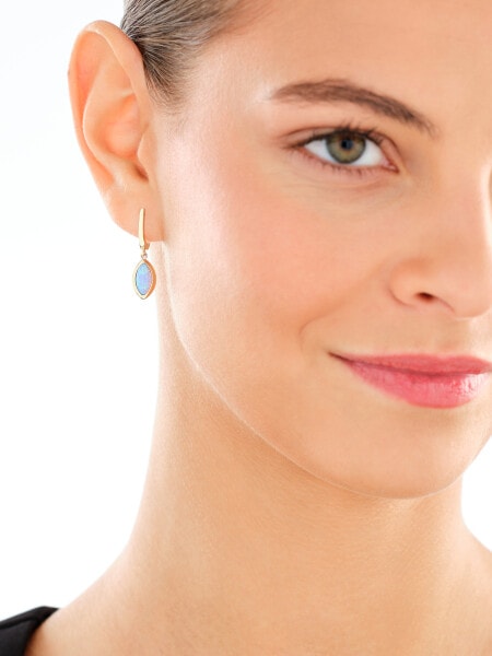 Złote kolczyki z opalitami