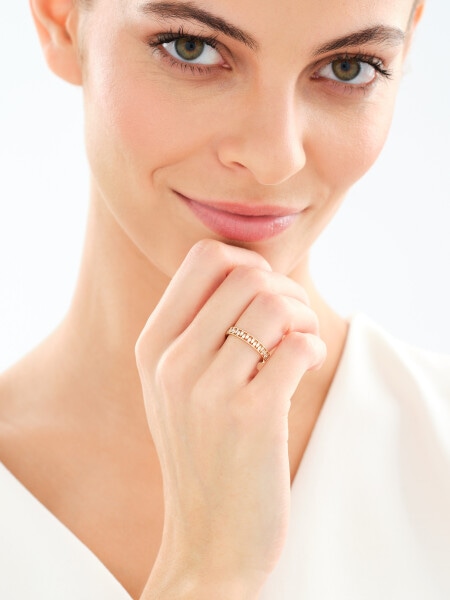 9 K Yellow Gold Band Ring with Cubic Zirconia