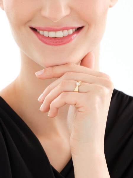 9 K Yellow Gold Ring with Cubic Zirconia