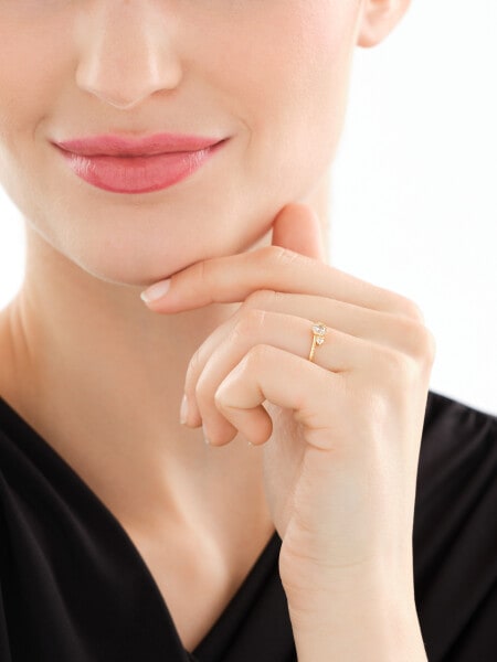 8 K Yellow Gold Ring with Cubic Zirconia